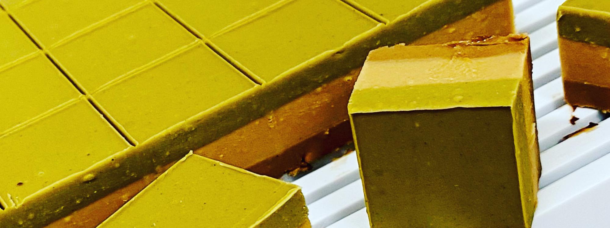 PEPPE LEOTTA ALTA FORMAZIONE SCUOLA DI PASTICCERIA LA CIOCCOLATERIA A 360° DEL MAESTRO RICCARDO MAGNI  PEPPE LEOTTA ALTA FORMAZIONE SCUOLA DI PASTICCERIA LA CIOCCOLATERIA A 360° DEL MAESTRO RICCARDO MAGNI