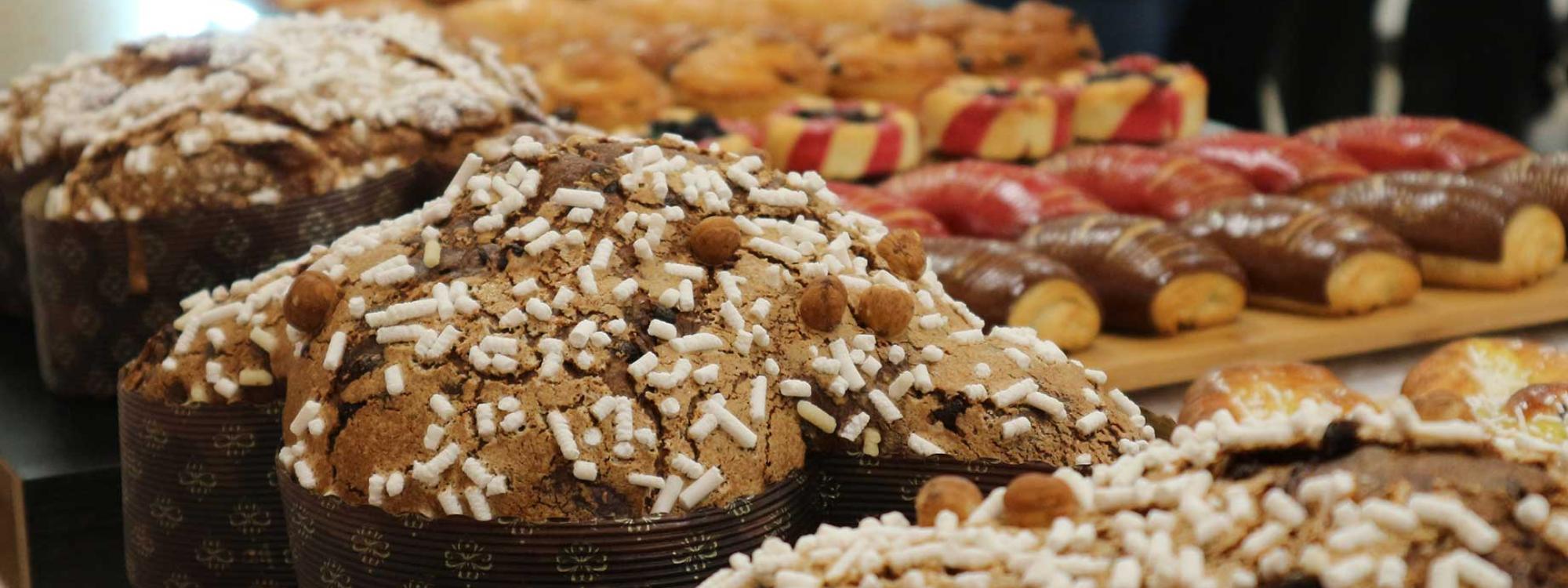 La colomba pasquale e la prima colazione d'eccellenza con sua Maestà il lievito Madre del Maestro Fabrizio Donatone La colomba pasquale e la prima colazione d'eccellenza con sua Maestà il lievito Madre del Maestro Fabrizio Donatone