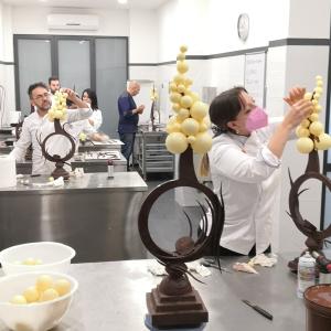 PEPPE LEOTTA ALTA FORMAZIONE CORSI CONPAIT-SICILIA SCUOLA PASTICCERIA CORSO CICCOLATO ARTISTICO
