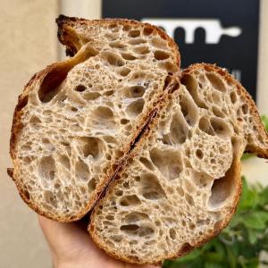 PEPPE LEOTTA ALTA FORMAZIONE SCUOLA DI PASTICCERIA Grandi Lievitati e Panificazione del Pasticcere del maestro lievitista Carlo Pedalino