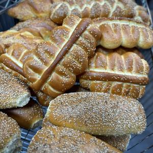 PEPPE LEOTTA ALTA FORMAZIONE SCUOLA DI PASTICCERIA Grandi Lievitati e Panificazione del Pasticcere del maestro lievitista Carlo Pedalino