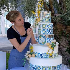 PEPPE LEOTTA ALTA FORMAZIONE CORSI CONPAIT-SICILIA SCUOLA CORSO MONTAGGIO, SPATOLATURA E DECORAZIONE SULLE TORTE DA RICORRENZA